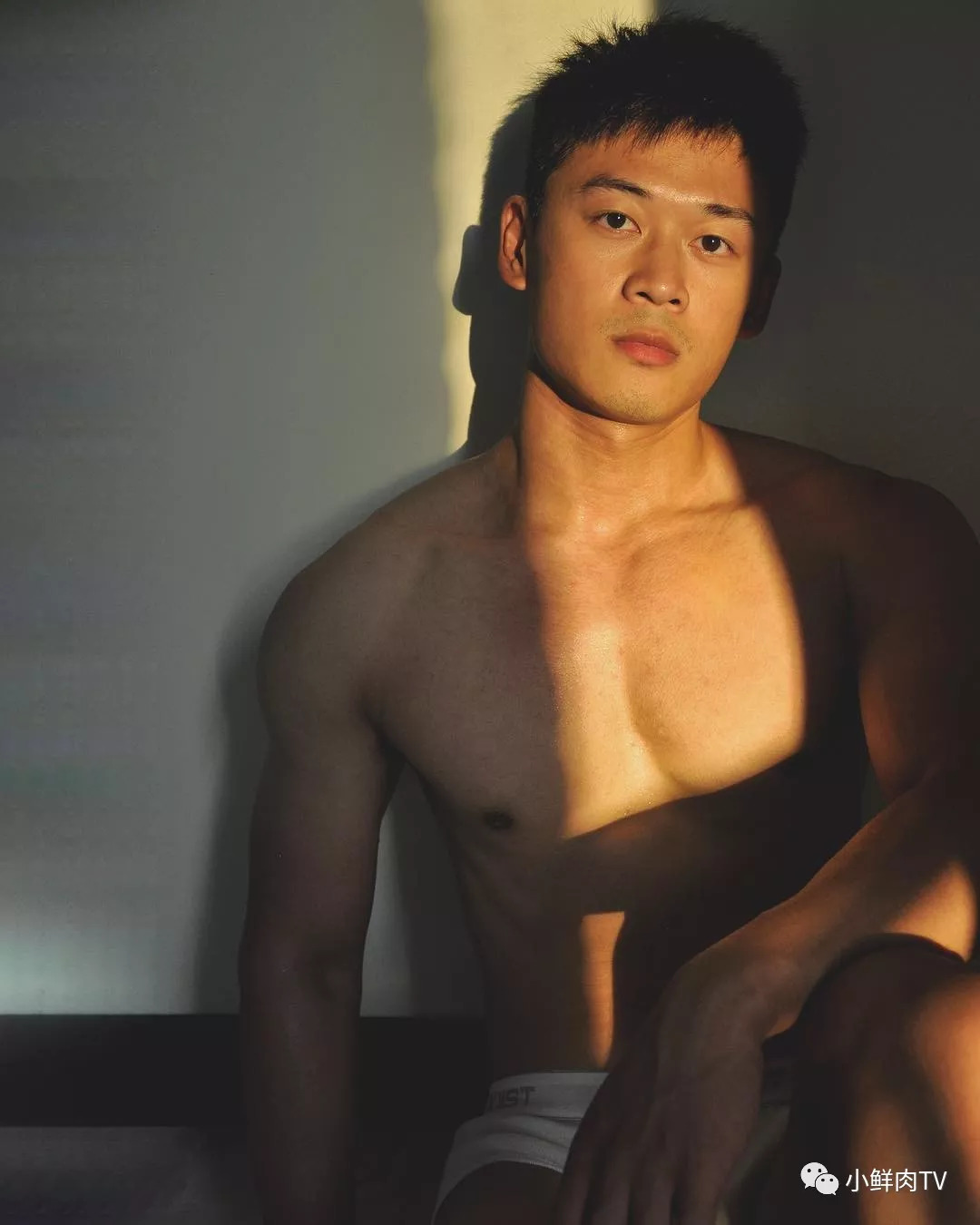 天菜气质男生,天菜长发摇滚男