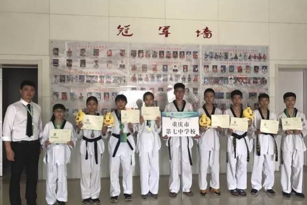 不负青春不负韶华砥砺前行,不负青春砥砺前行不负韶华