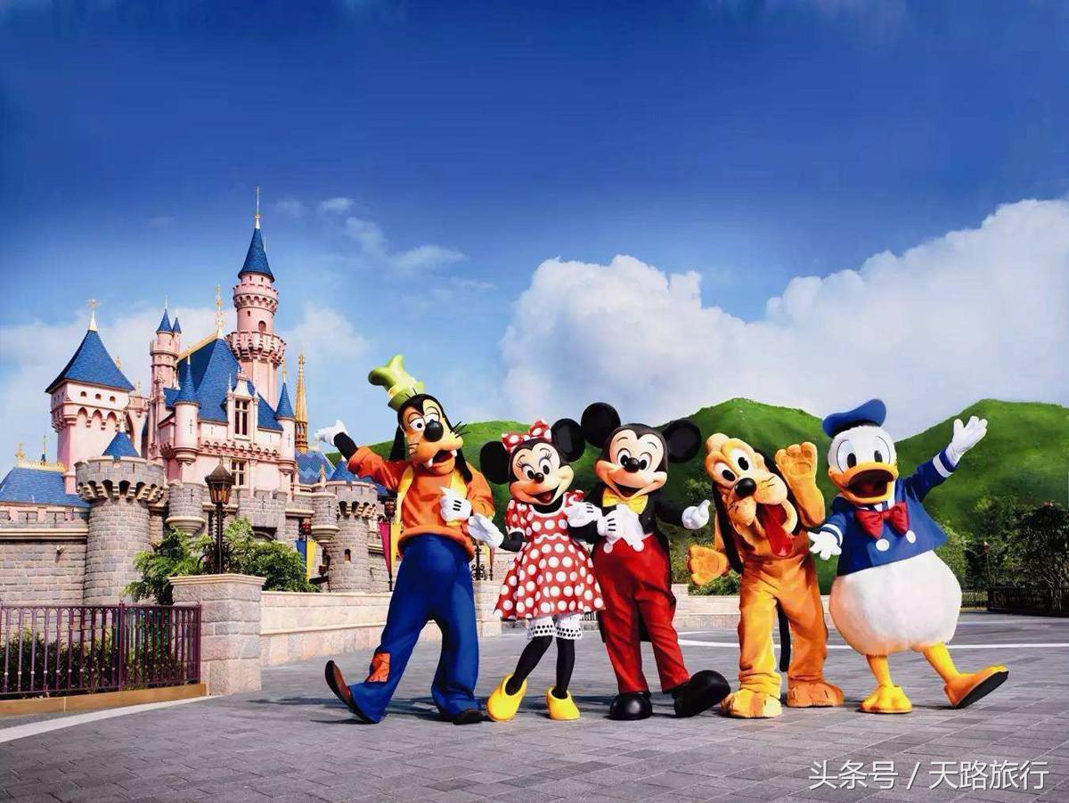 真是人傻钱多，一个包子35块一瓶矿泉水10元，那么多人争抢着去！