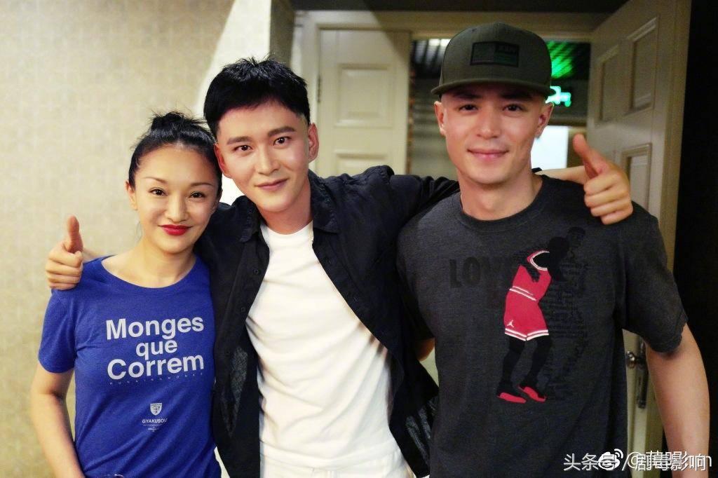 岩男郎出身曾被公司雪藏，与霍建华2度合作出演《如懿》圈粉无数