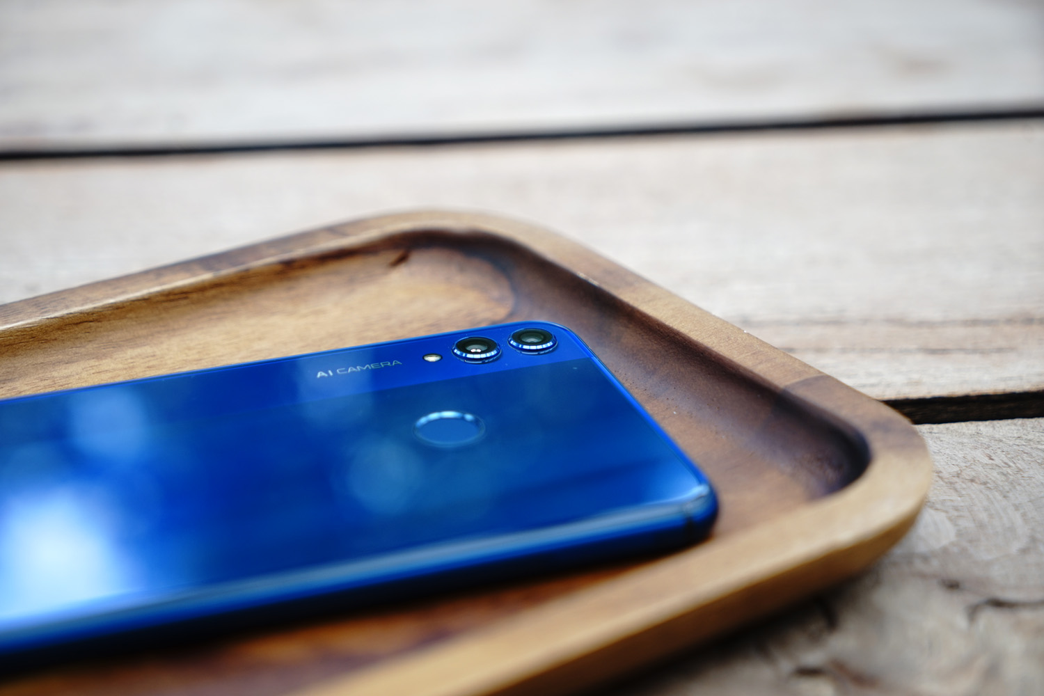 荣耀8x上手评测千元霸屏名不虚传,荣耀八魅海蓝