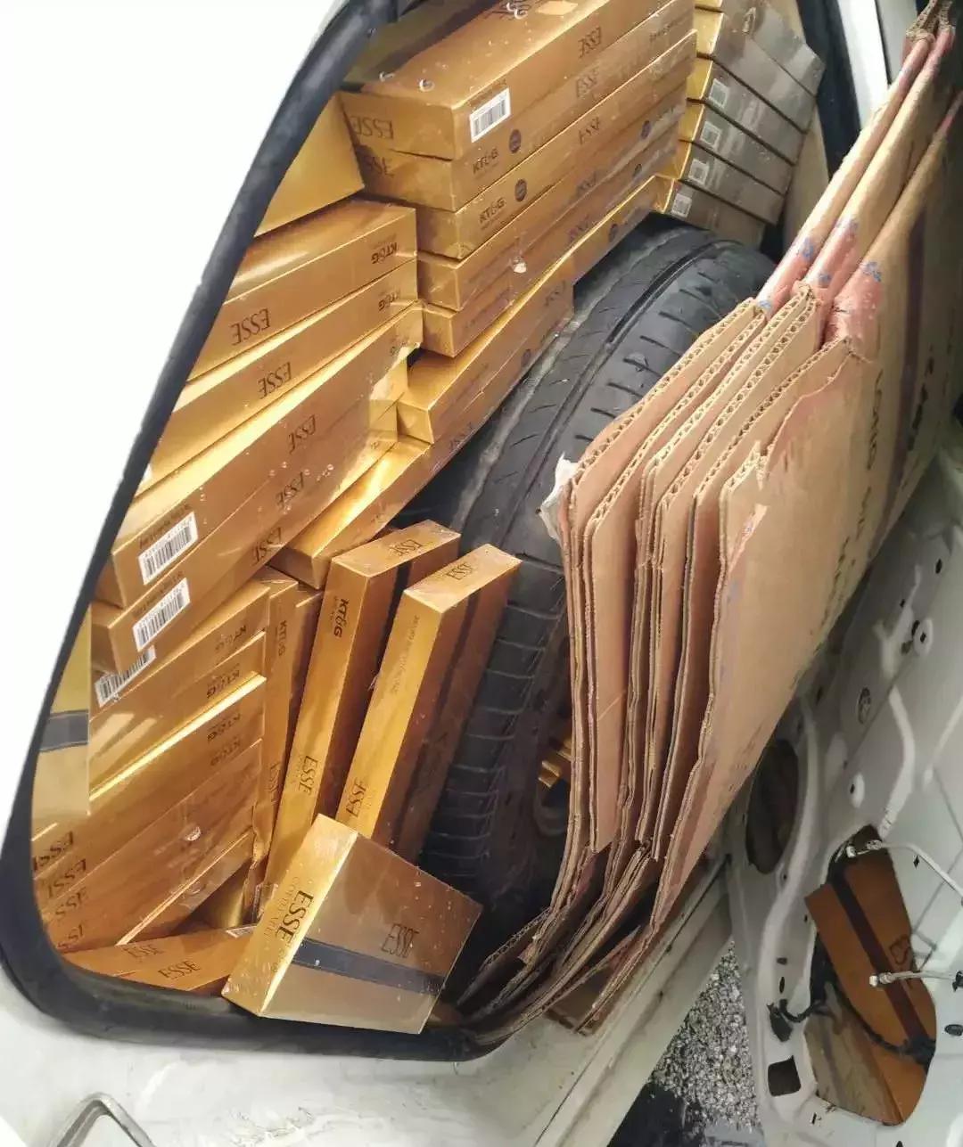 在广东高速发生了四车连撞事故,广东高速发生一起多车碰撞事故