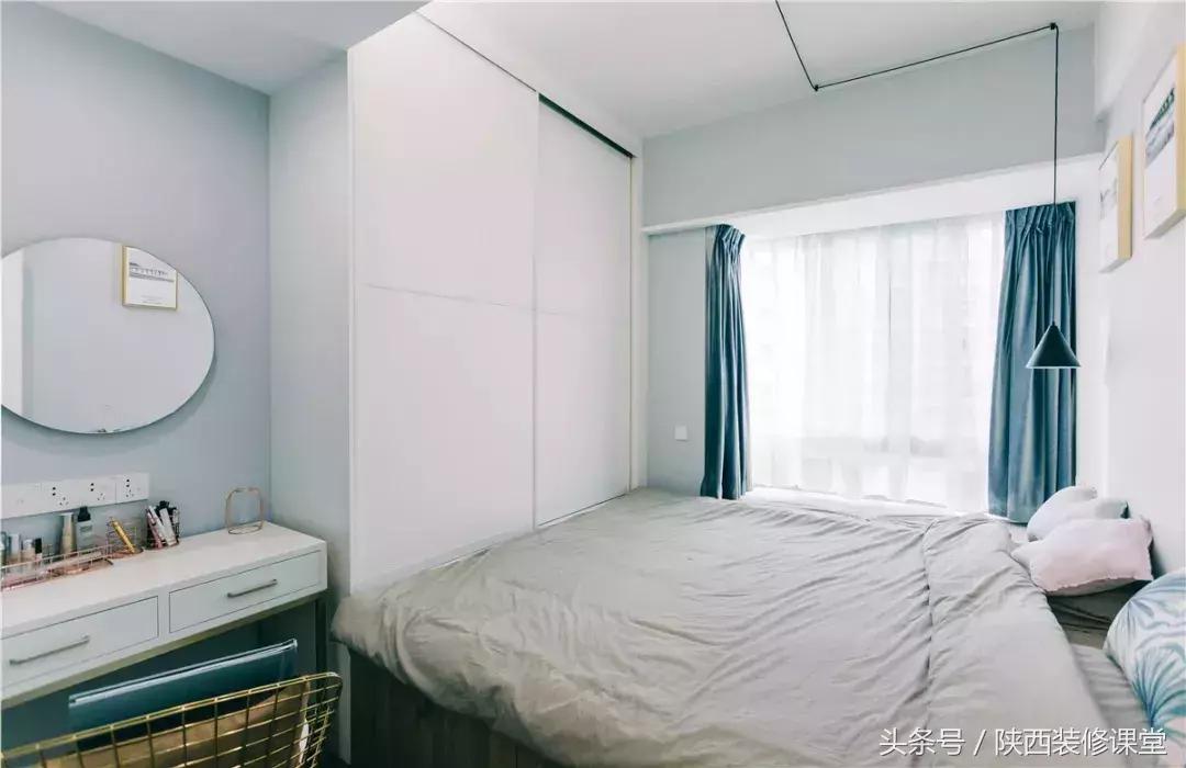 三个卧室的衣柜定制多少钱,卧室衣柜成品好还是定制的好