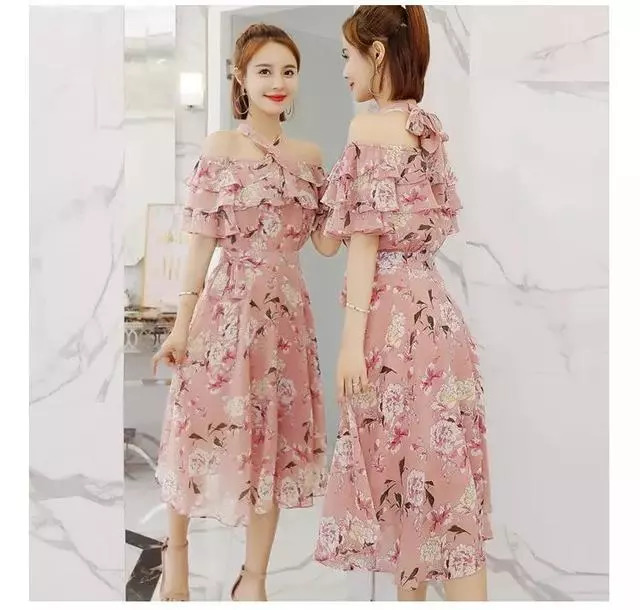 浅绿色碎花连衣裙怎么搭配毛衣,法国女人碎花连衣裙搭配西装外套