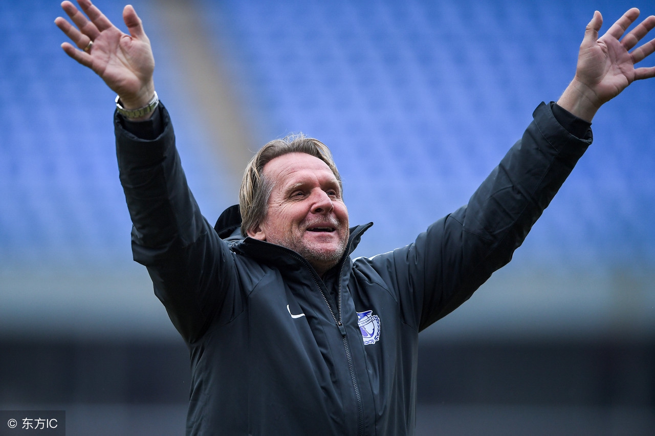 大连一方主教练入选国足教练,舒斯特尔大连一方