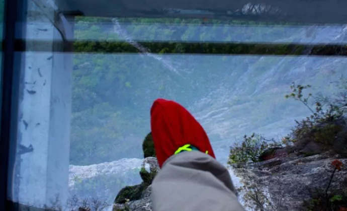 张家界天门山玻璃栈道玻璃受损,张家界天门山玻璃栈道哪个最刺激