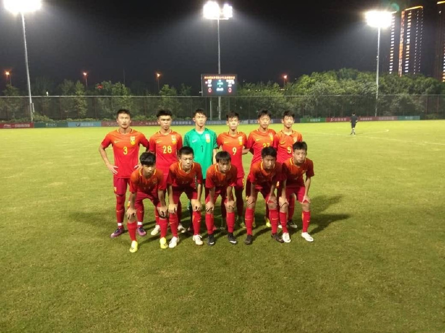 中国男足u19击败沙特,国足vs韩国u19夺冠照片
