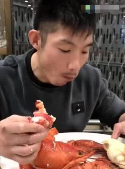 付高峰vs谭小峰谁赢了,付高峰败给谁了