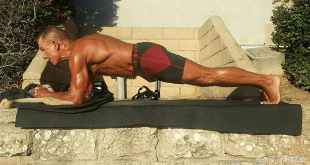 平板支撑锻炼腰部力量最好方法,支撑平板小妙招
