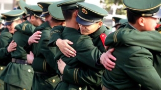 高原老兵退伍视频,退伍了十多年的老兵还有后遗症吗