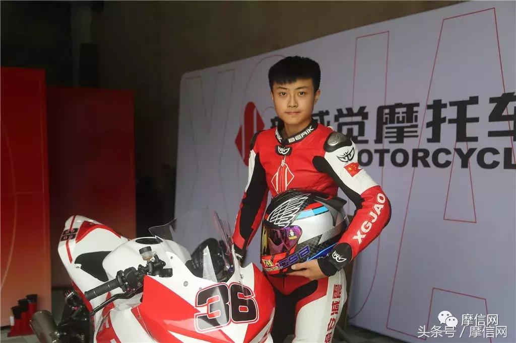 再创佳绩!新感觉自主双缸250CC赛车征战CRRC(贵阳站)