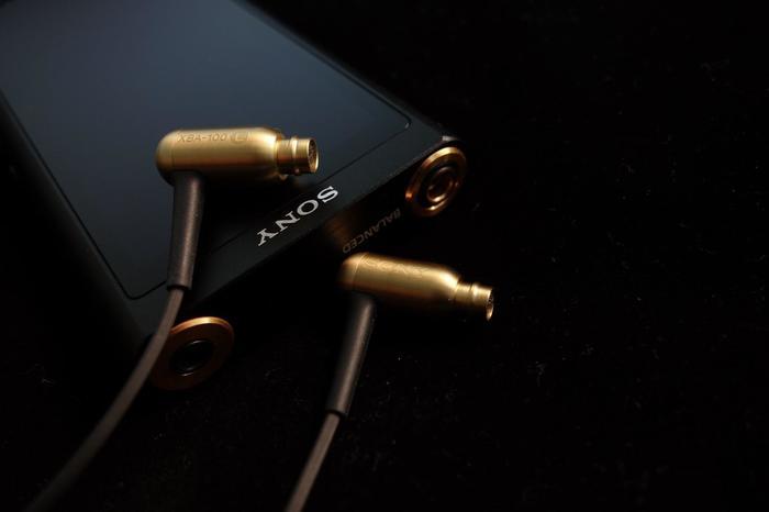 索尼出过的神级耳机,索尼最值得买的一款耳机