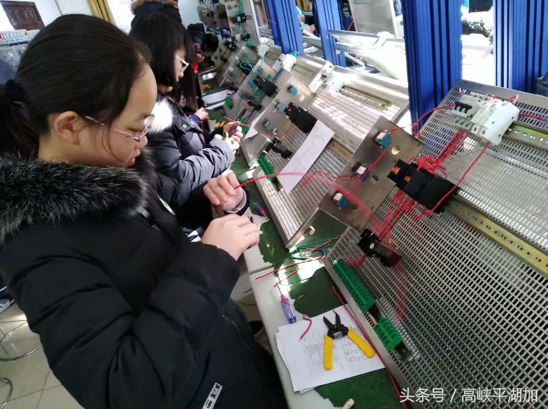 异步电动机点动与连续控制线路,电动机控制线路的安装与调试过程