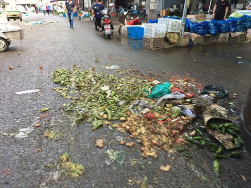 市民心声：脏乱差芜湖长江市场园农贸市场的环境该变样了！