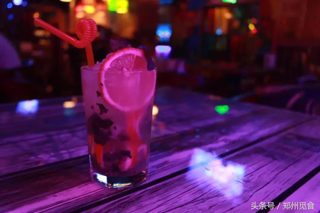 郑州开了一家超级豪华的酒吧,郑州很安静的酒吧