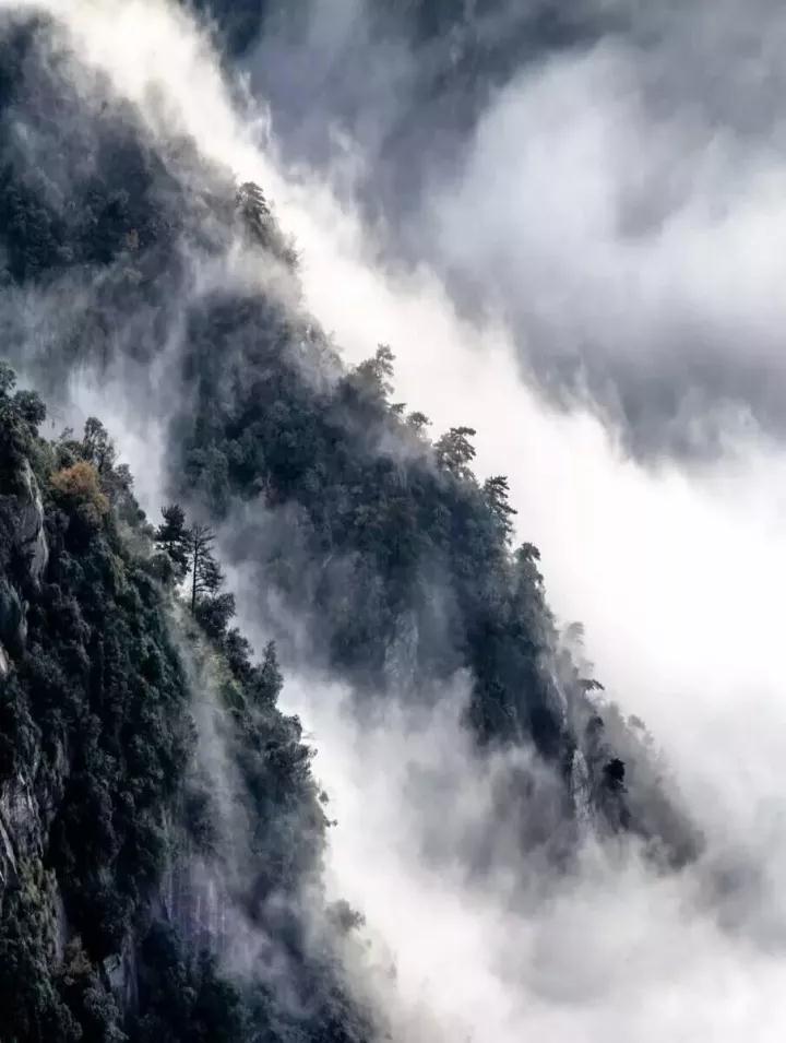 庐山感受李白笔下的诗情画意,世界文化遗产庐山