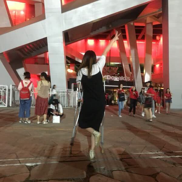 十万人齐喊华晨宇,十万人合唱华晨宇