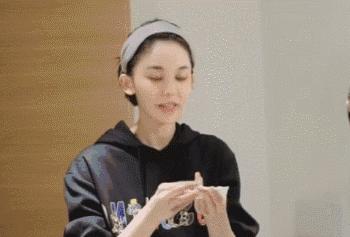 每天早上皮肤出油,每天早上起来脸出油怎么办