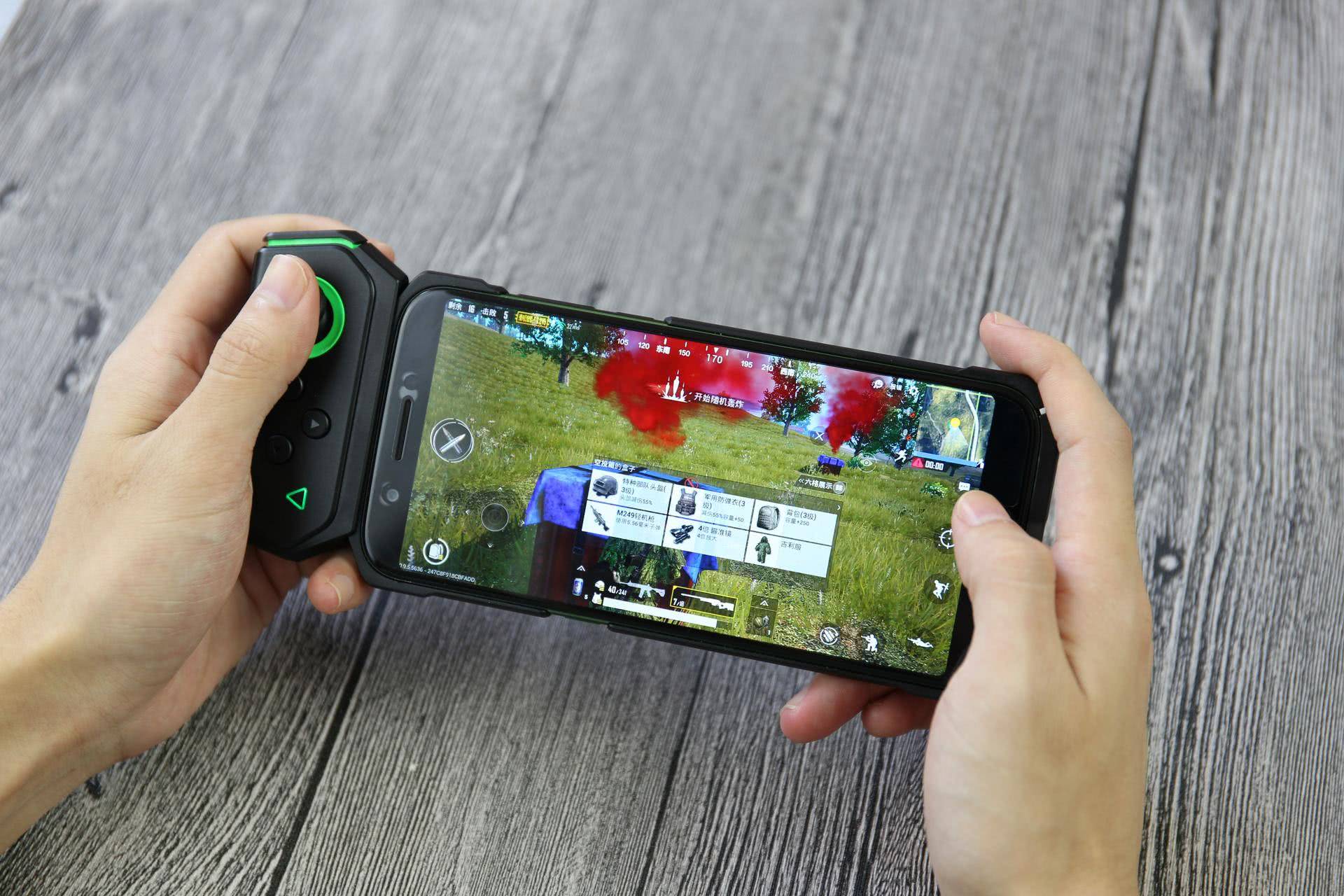 黑鲨游戏手柄吃鸡测评,黑鲨游戏手柄有什么功能