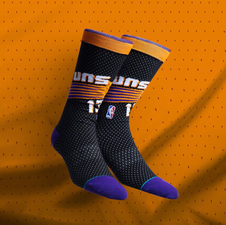 耐克重新推出了经典的huarache,耐克最新款球袜