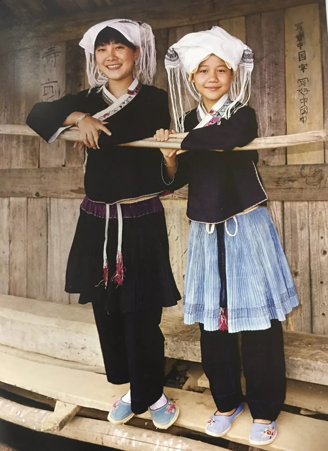 广西壮族服饰,广西百色壮族服饰