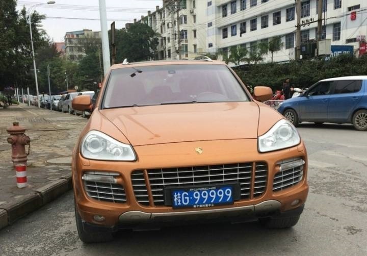 “桂G00000”属于五菱宏光？此地最牛车牌有一半被“神车”霸占！