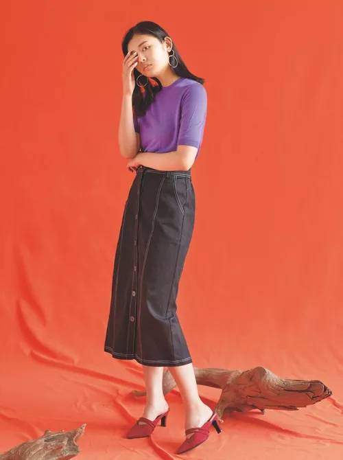 粗跟白色亮皮单鞋穿搭,秋款亮皮方头鞋穿搭