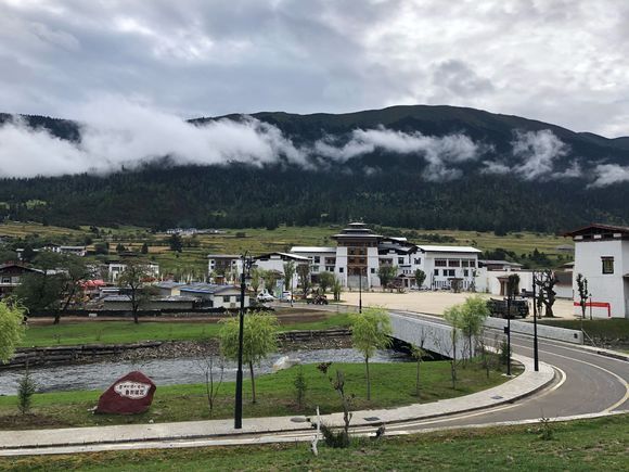 女骑士大踏板摩旅318川藏线 (318川藏线天堂之路)