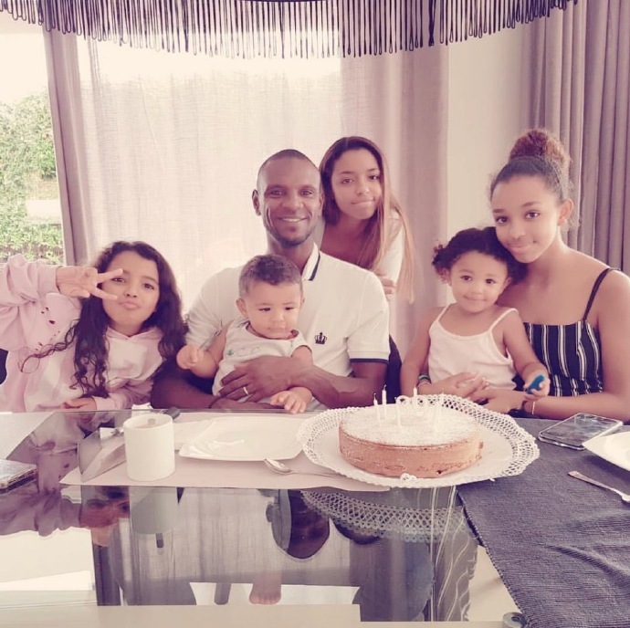 巴萨新赛季球衣24-25客场,巴萨下赛季客场球衣曝光