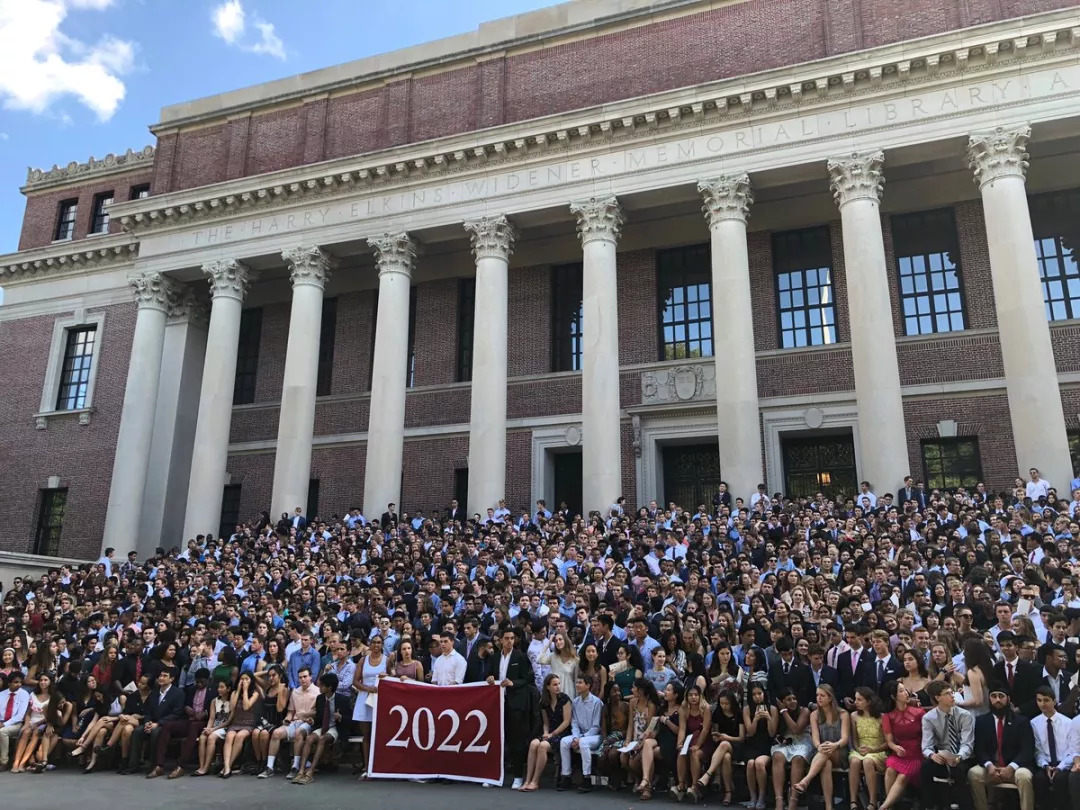 国外开学季节,开学的场面有多震撼