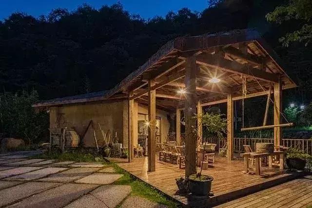 这些民宿藏着千岛湖99%的美,蓝天白云、绿水红叶,邂逅最美秋色