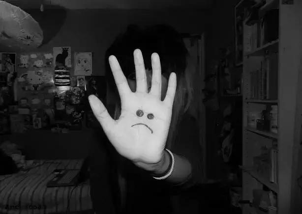 医生告诉我，我得了中度抑郁