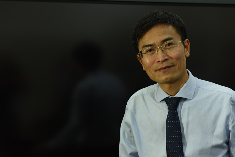 含泪送别医生,含泪送白衣天使出征