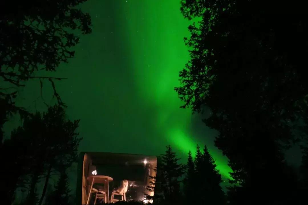 小木屋，玻璃顶，火山温泉，住这些酒店，get最cool极光姿势