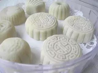 冰皮月饼怎么做才不会软糯变硬,冰皮月饼不需要烘焙吗