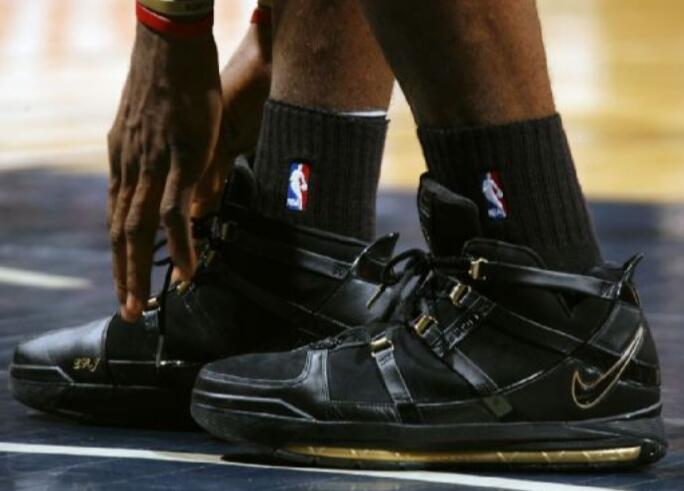 espn评科比詹姆斯历史地位,espn评价2011年詹姆斯去热火