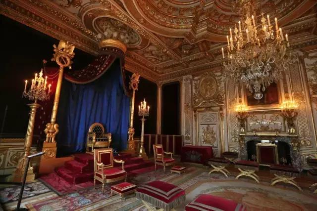 生活在别处完整版歌曲,生活在别处完整版