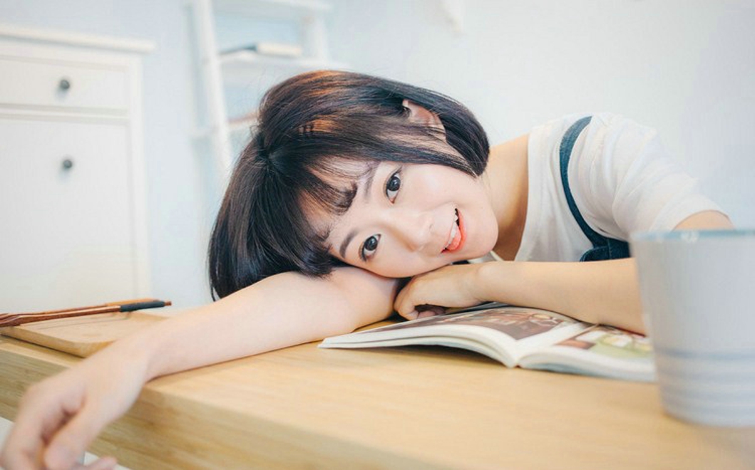 “给不给?”“想要看我的皮带,你准备付出什么样的代价?”