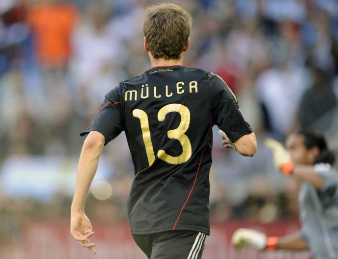 男足穿越靠颜值统治世界,男足过去的辉煌