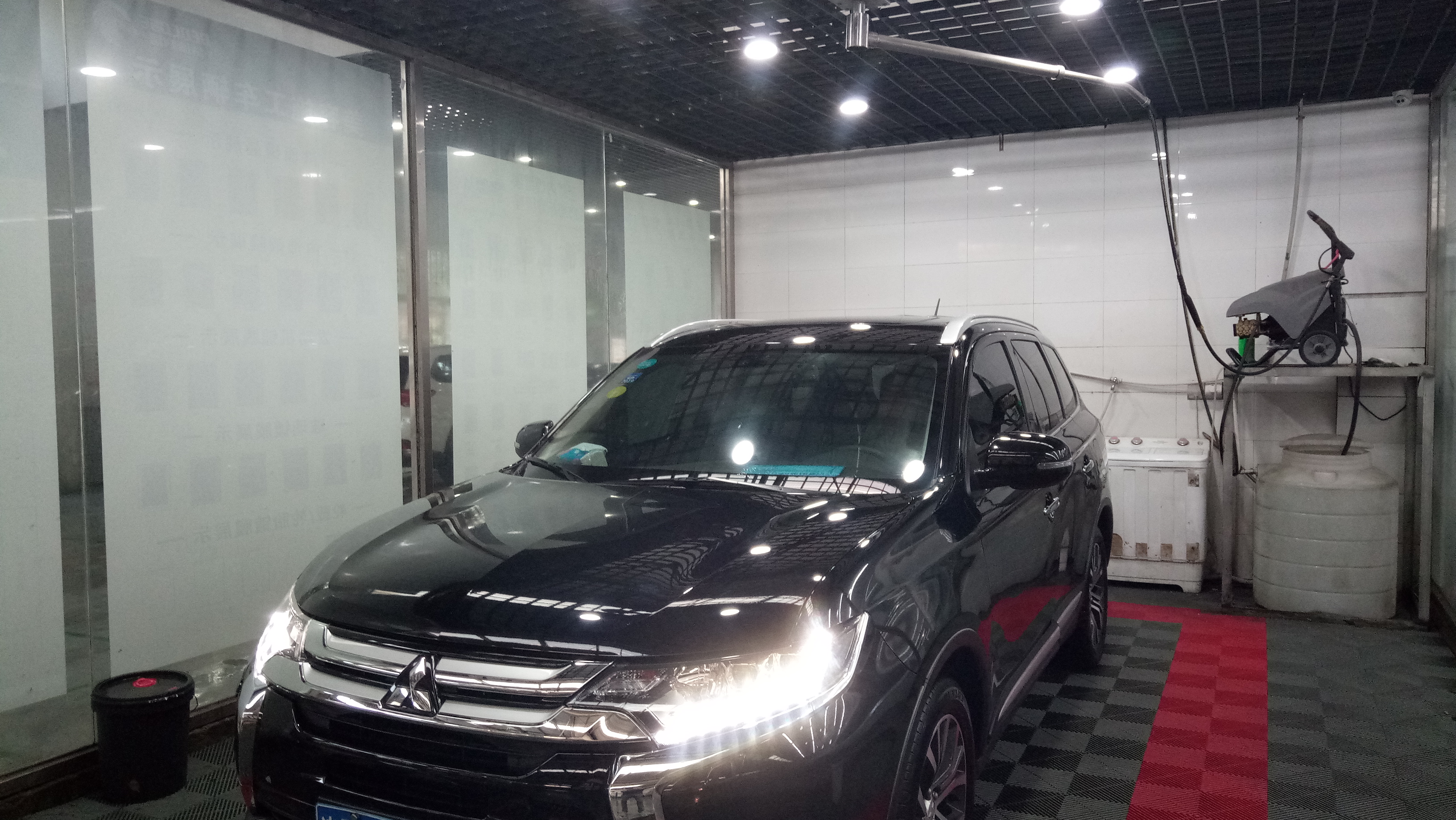 三菱欧蓝德换机油用多少,三菱欧蓝德更换胜牌机油