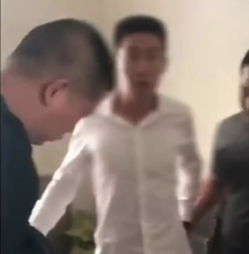 男子花重金包装后疯狂揽财30亿,男子花了一百万买了一个盒子