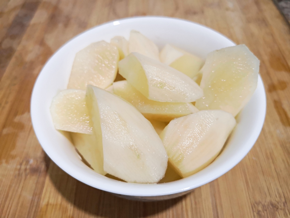 秋天天气干燥试试这款润肤养颜汤,入秋后一定要多喝这碗汤