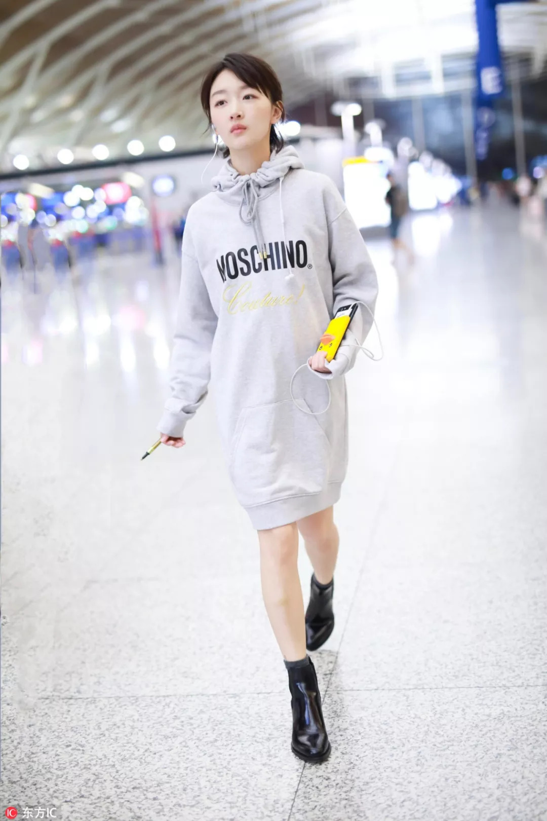 明天穿什么衣服好看很洋气,早秋新款显瘦高级感洋气爆款卫衣