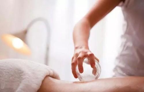 体内湿气太重用盐袋热敷能排出吗,女人湿气寒气太重怎么排出