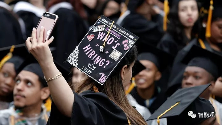 为什么学文学是很苦的,学人文社科能干什么