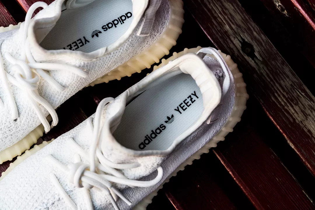 小白鞋巅峰作品,yeezyboost350v2分男女款吗