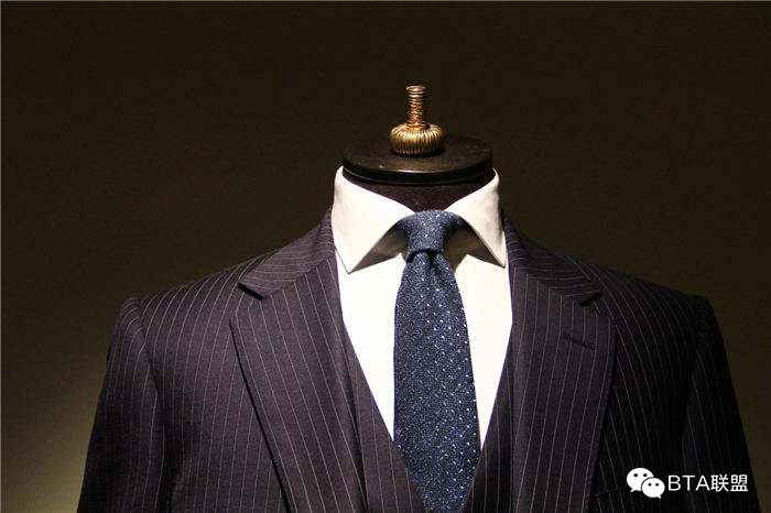 几条保养小诀窍，让你的定制西装5年都如新