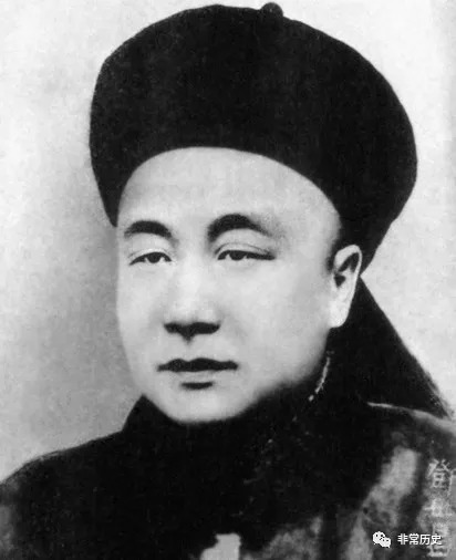 甲午海战中邓世昌牺牲的战役,甲午海战邓世昌抱着爱犬落水殉国