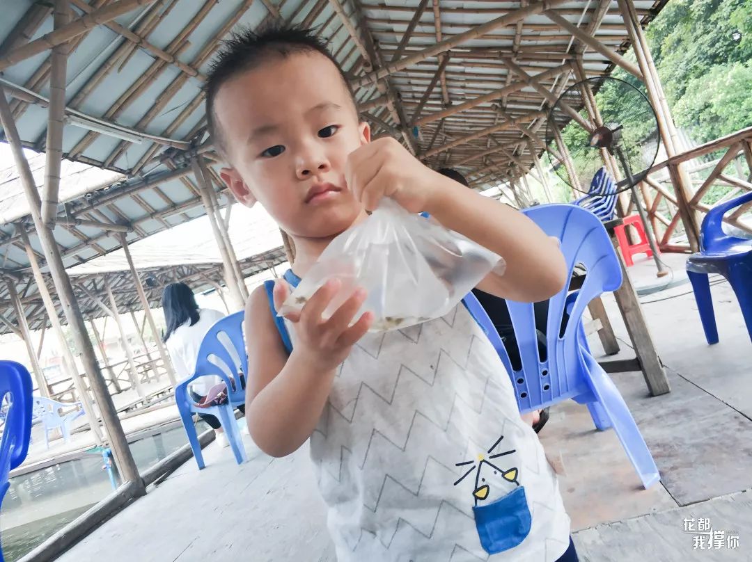花都三东钓虾场,周末想去海边玩去哪里