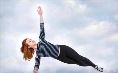 普拉提不用器械动作,普拉提不需要繁多的训练器材